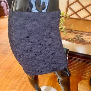 KAREN KANE marvelous lace pencil skirt!